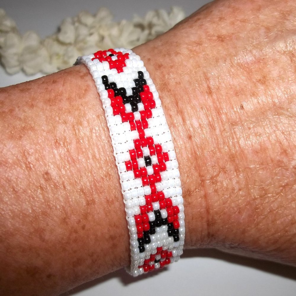 Bracelet Southwestern Style White Pearl Red Black Gold Fashion Jewelry Gift A746
